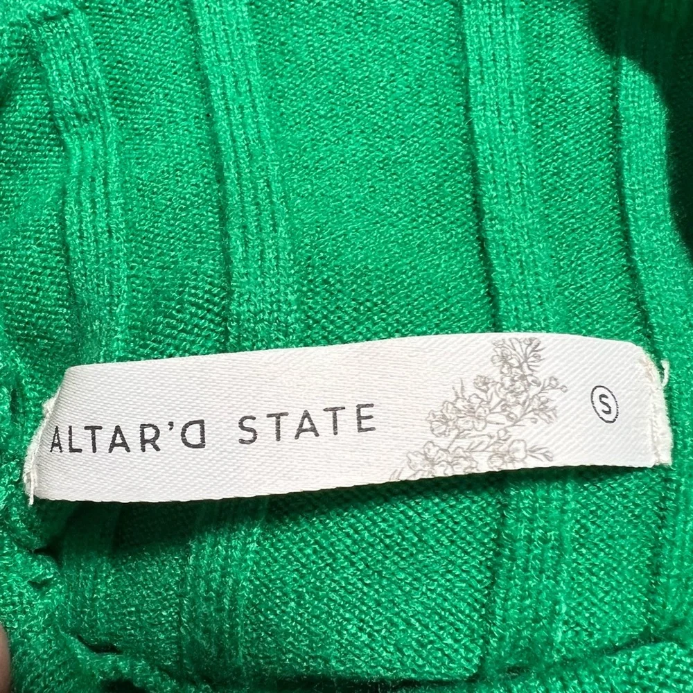 Altar’d State Size Small Kelly Green Ribbed Mock Neck Cropped Knit Sweater
